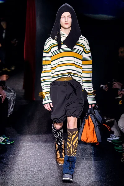 Look 47